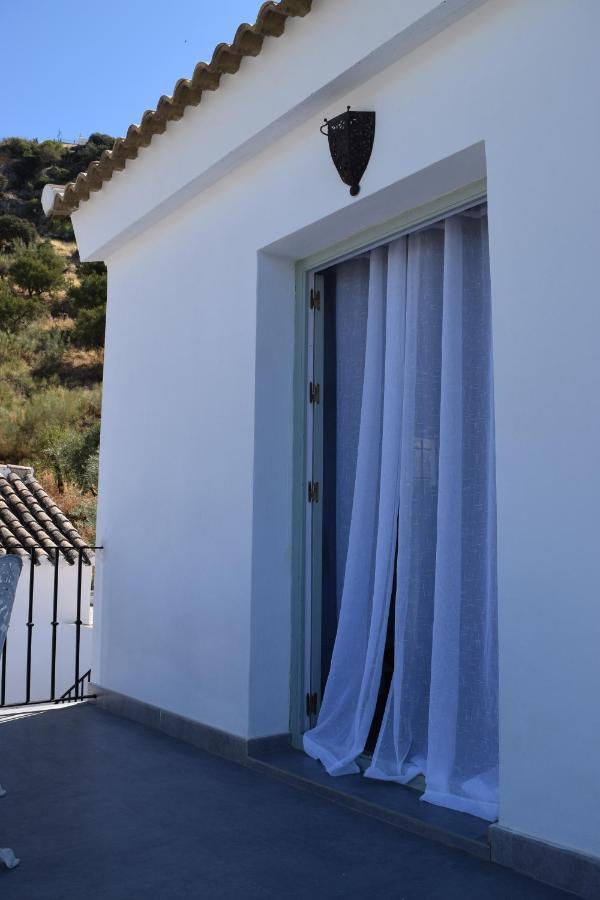 Hotel La Pluma Iznájar Exterior foto